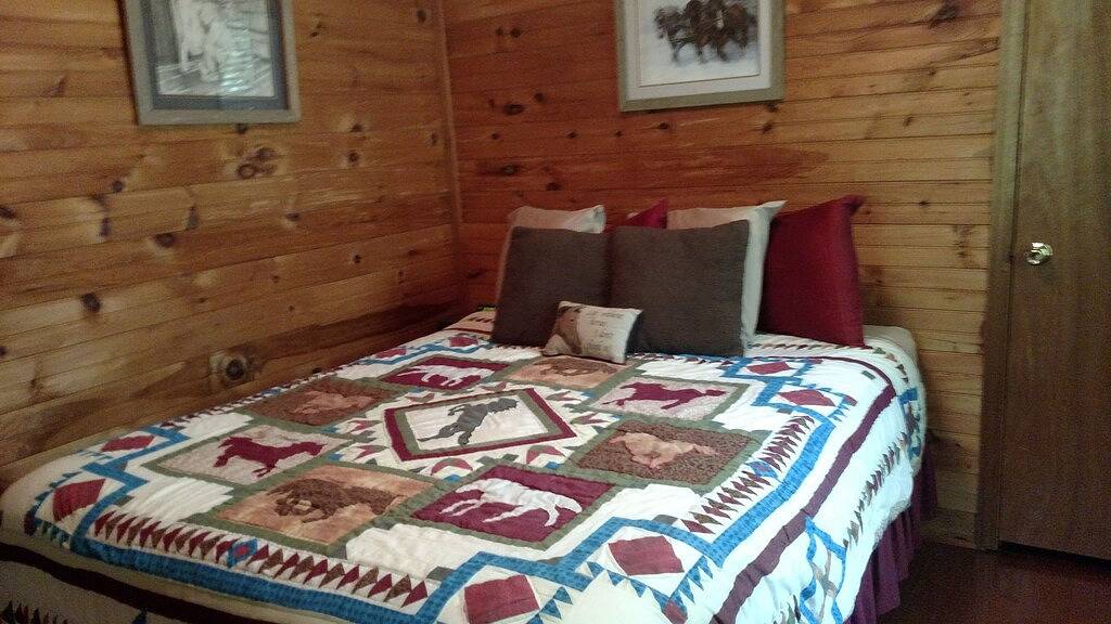 Ruhig und friedlich. Bleiben Sie eine Woche und erhalten Sie die 7. Nacht gratis! Gratis Wifi in Tuckaleechee, Blount County