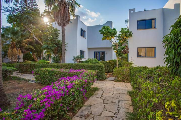 Resort per 3 persone, con Balcone e Terrazza nonché Giardino a Ayia Napa