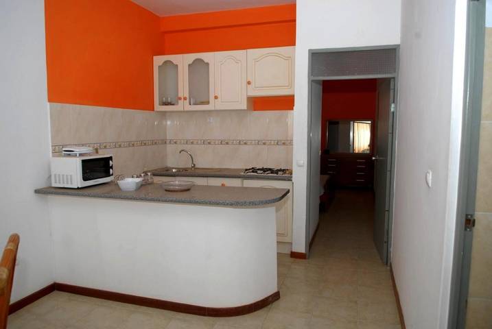 Gîte pour 3 personnes, avec vue ainsi que terrasse et piscine dans Praia - 2