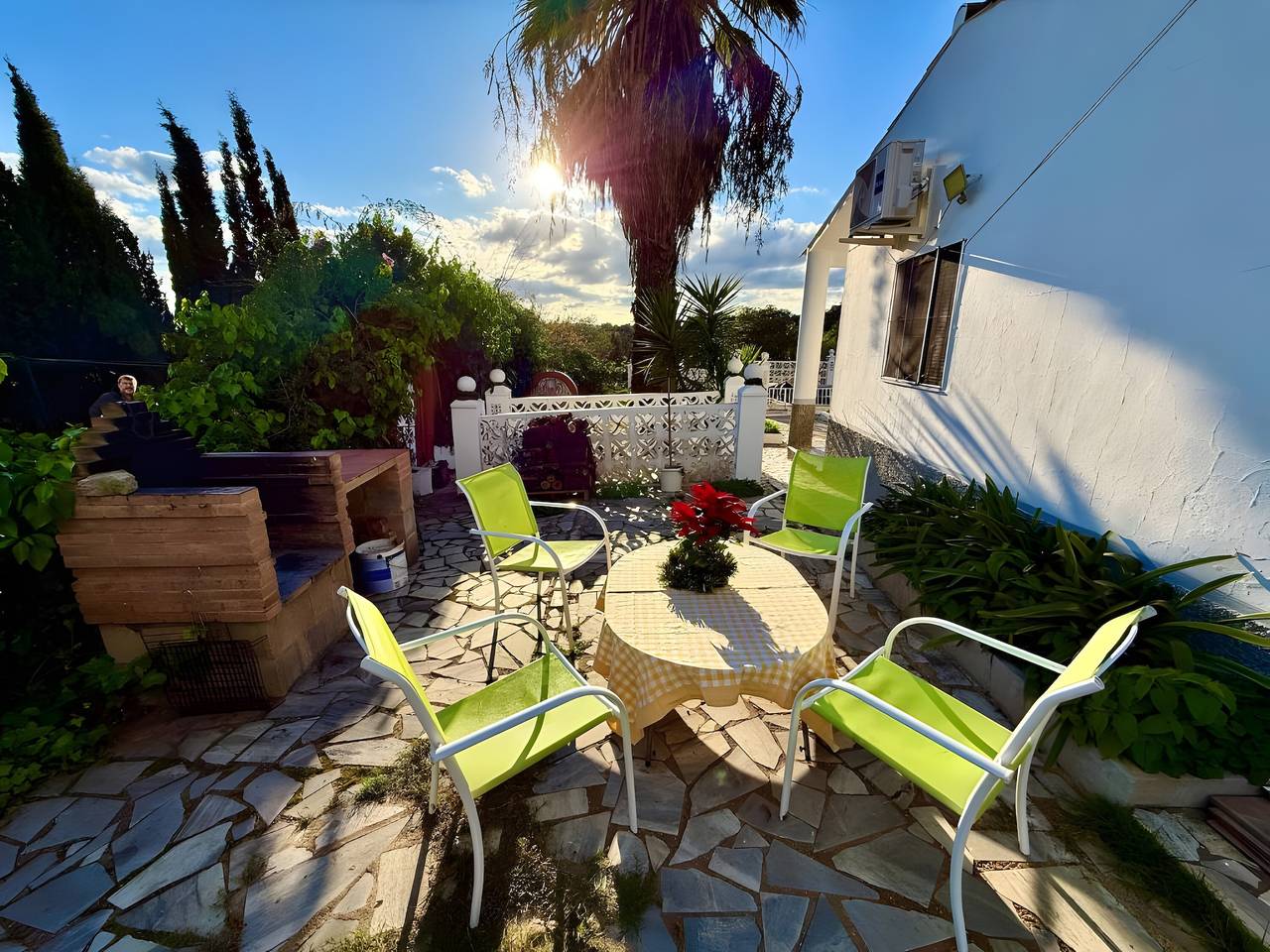 Villa 'La Blanca De Aroche' con vistas a la montaña, piscina privada y Wi-Fi in Aroche, Sierra de Aracena
