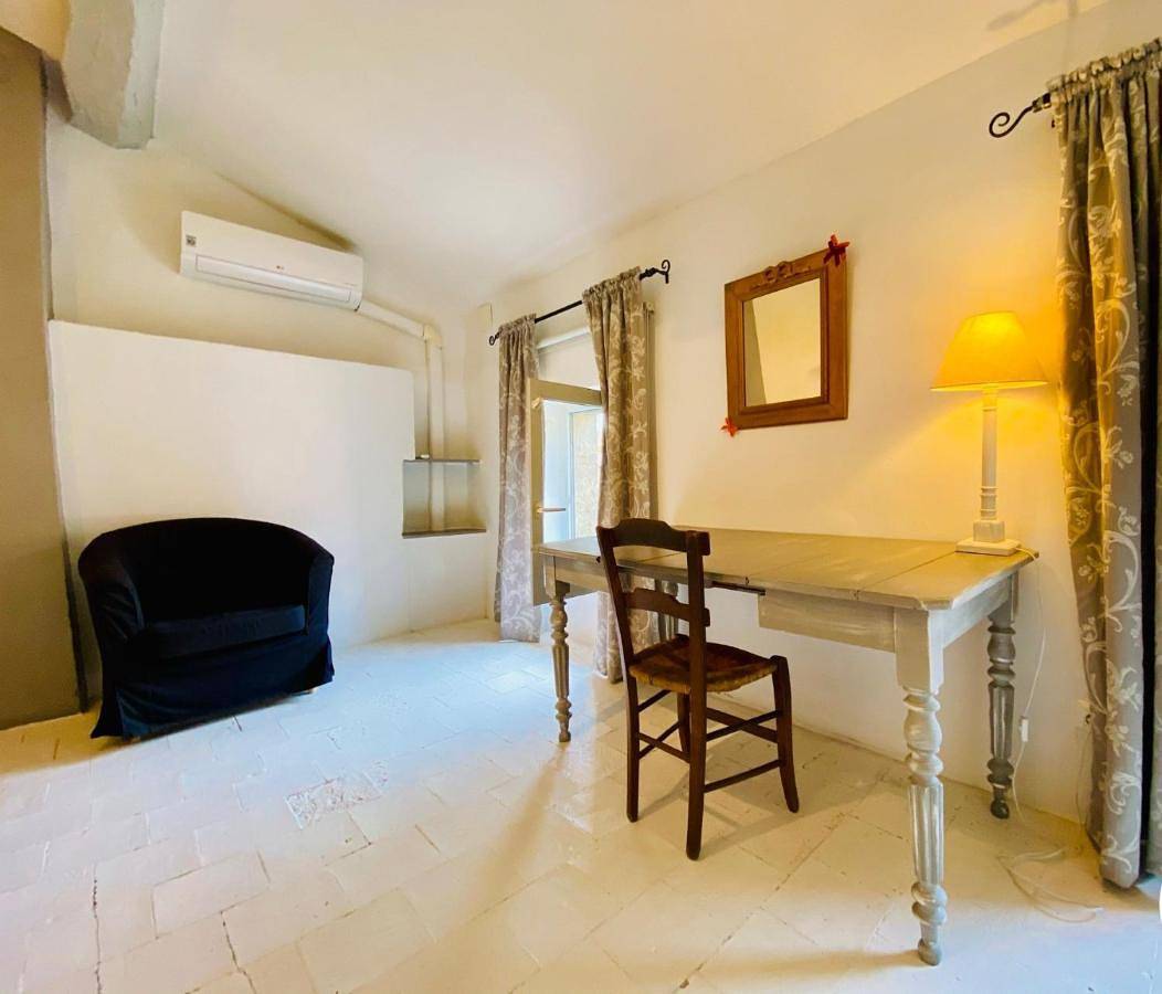 Les chambres de la Villa Eugénie in Lézignan-Corbières, Côte méditerranéenne (France)