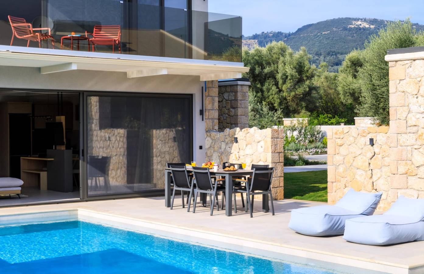 Stylish Contemporary Villa with Gardens and Pool near Beaches and Tavernas in Ligia, Grèce