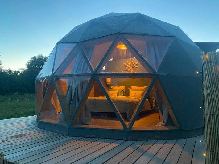 Tente pour 2 personnes, avec Jacuzzi et Terrasse