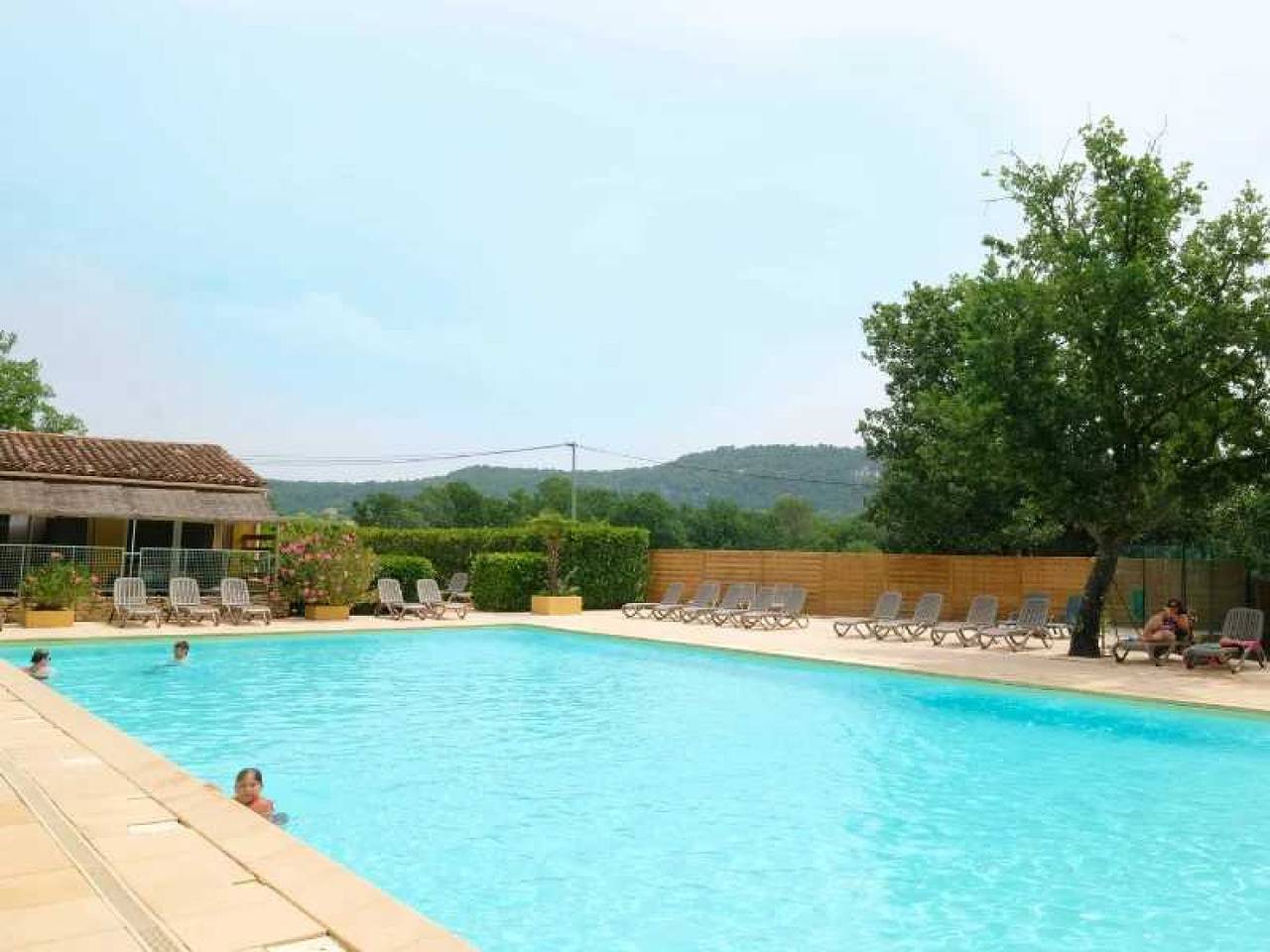 Camping 3 étoiles - Piscine  - efbcce in Saint-Saturnin-lès-Apt, Parc naturel régional du Luberon