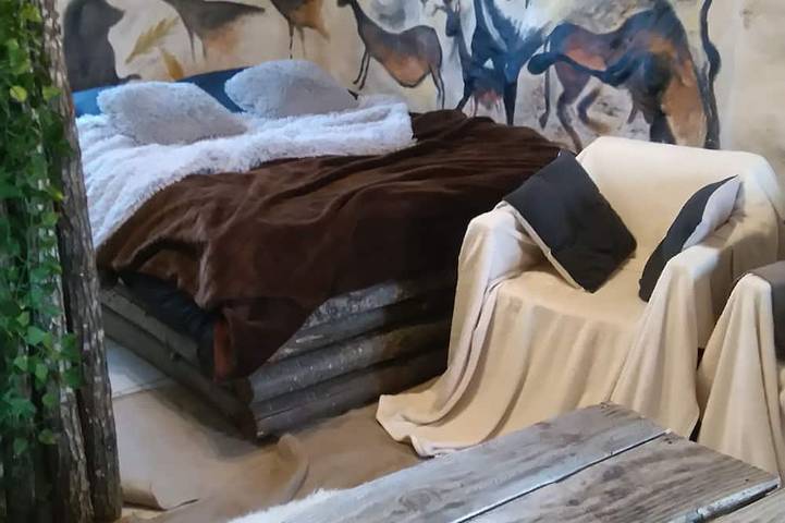 Gîte pour 3 personnes, avec terrasse ainsi que jacuzzi et piscine à Saint-Geniès - 4