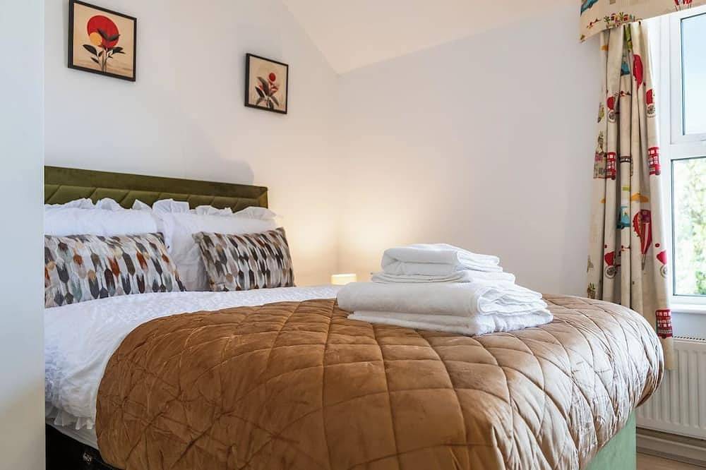 The Thorney Retreat: Peterborough in Thorney (Peterborough), Peterborough