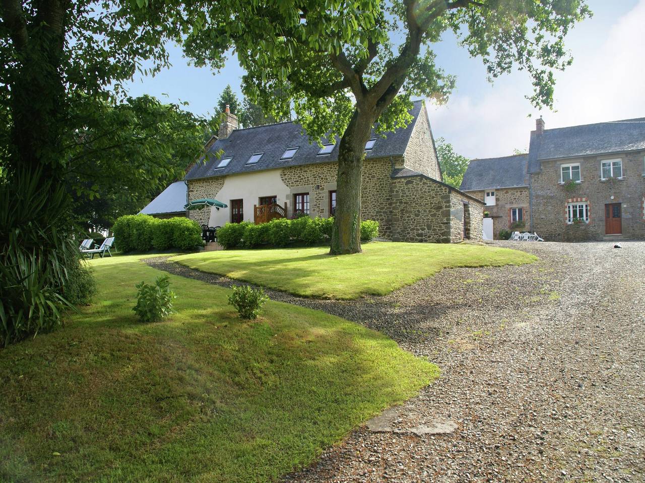Acogedora villa con jardín en Bonnemain in Bonnemain, Región de Saint-Malo