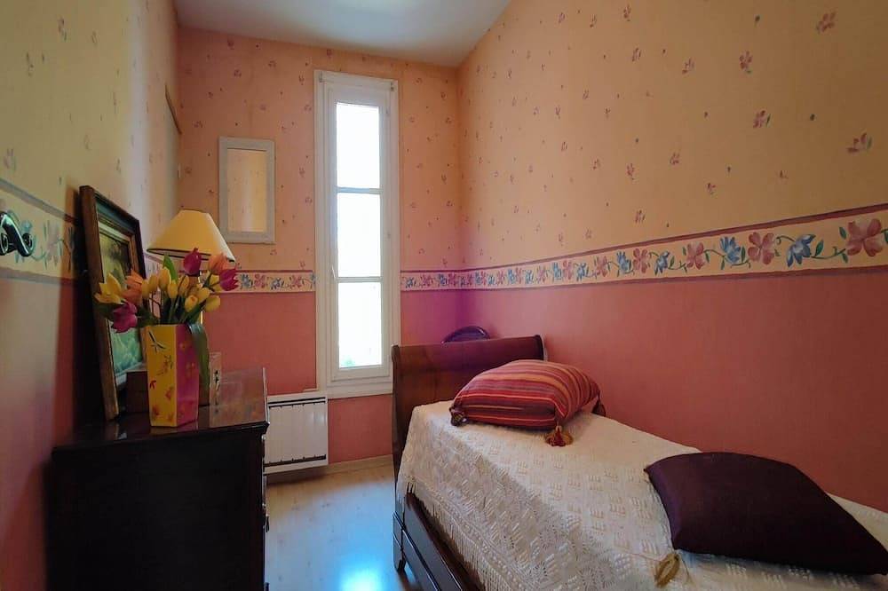Beautiful domaine with private pool and park in Cazouls-lès-Béziers, Béziers region