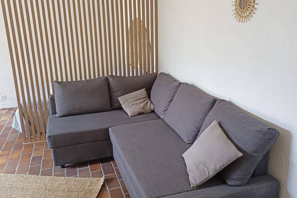 Appartement entier, Studio Matahari au calme - Proche mer - Proche Sablettes - 3 mn à pied de la mer in La Seyne-sur-Mer, Région de Toulon