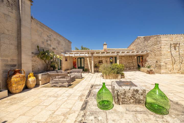 Location de vacances pour 15 personnes, avec jacuzzi et balcon/terrasse à Martano - 4