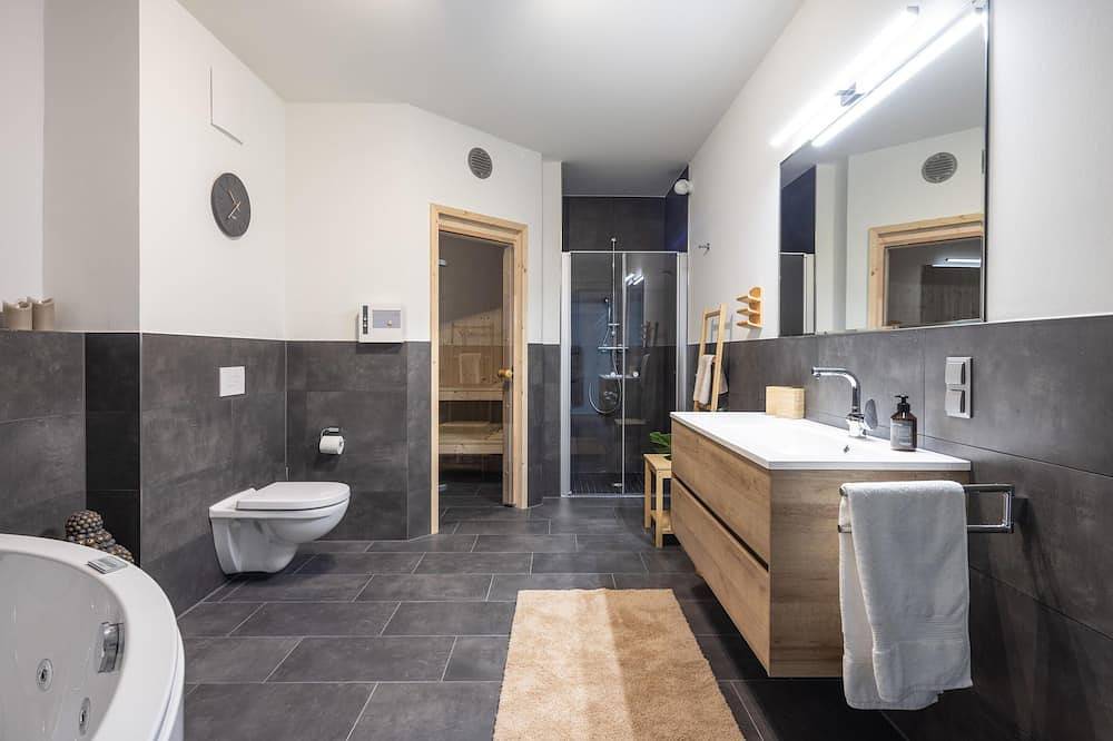 Ganze Wohnung, Park - Apartment 12 im Marinapark Scharmützelsee, Sauna, Whirlpool, E - Kamin, 4 Pers., 80 m² in Storkower See, Wendisch Rietz