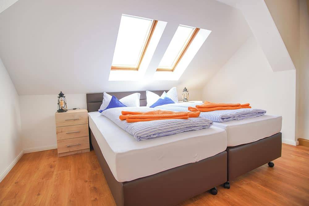Ganze Wohnung, Apartment Seehund, Hotel Windrose, 2 Og, ca.65qm, im Zentrum, ruhig, Borkum in Borkum