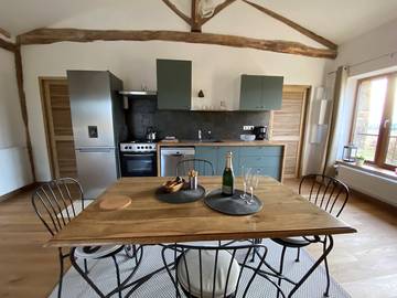 Gîte pour 3 personnes, avec jardin et sauna ainsi que balcon et piscine à Saint-Lattier