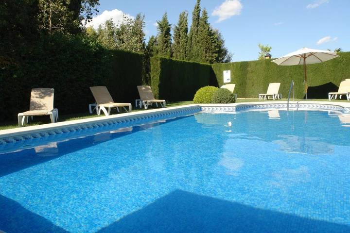 Hôtel pour 2 personnes, avec terrasse et piscine ainsi que jardin et sauna, animaux acceptés à Bétera - 4