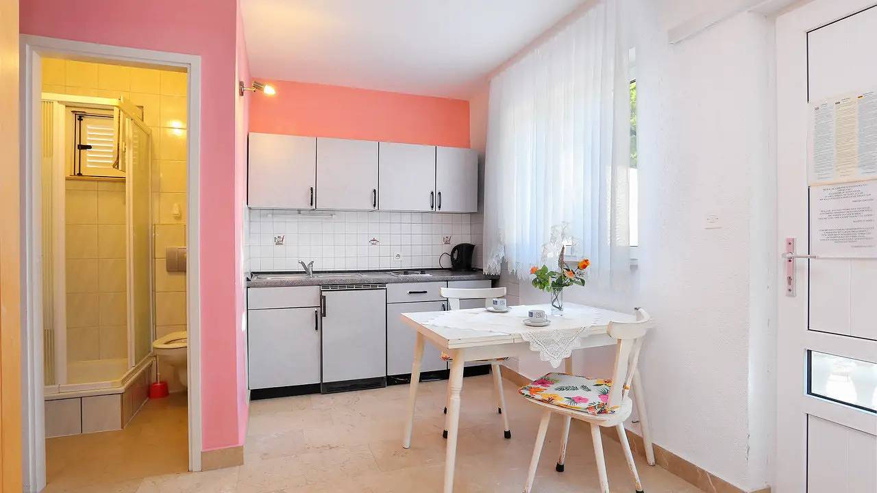 Geheel vakantieappartement, Ferienwohnung für 4 Personen (29 m²) in Marušići in Marusici, Omiš-Riviera