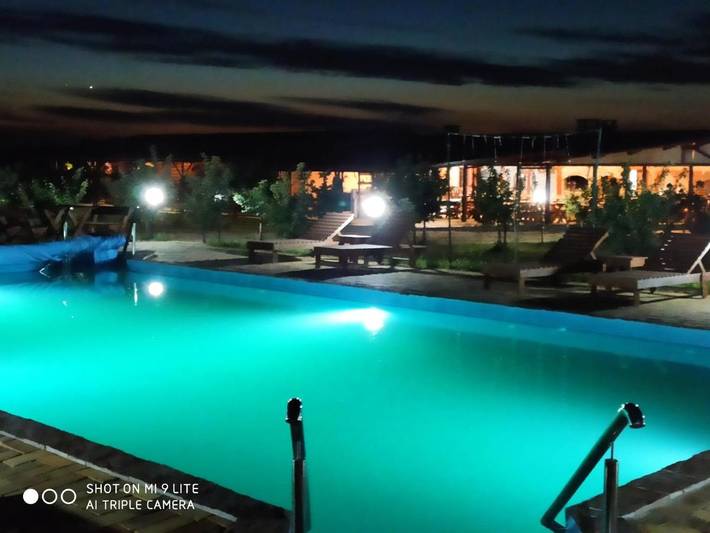 Location de vacances pour 6 personnes, avec jardin ainsi que vue et piscine à Novi Sad - 4