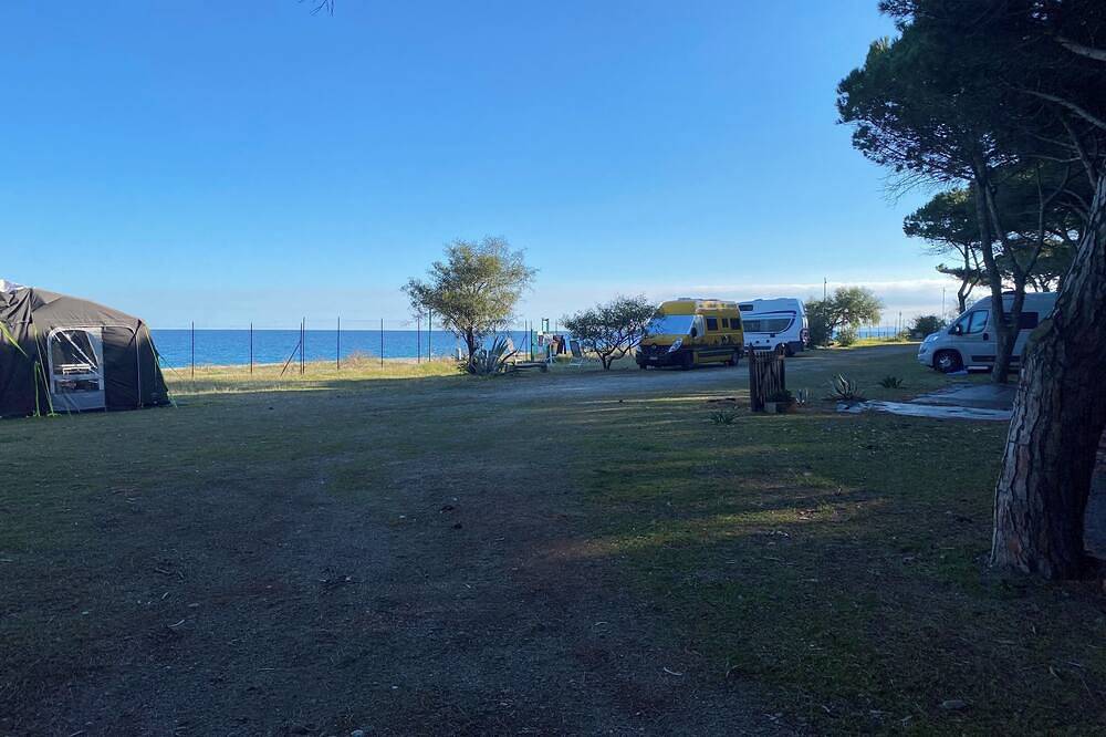 Camping surrounded by nature within walking distance from the sea in Borgia, Catanzaro Provinz