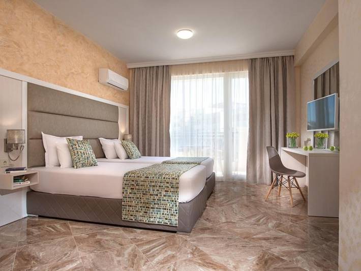 Chambre d’hôte pour 2 personnes, avec Balcon/Terrasse ainsi que Vue sur l’océan et Jardin en Bulgarie