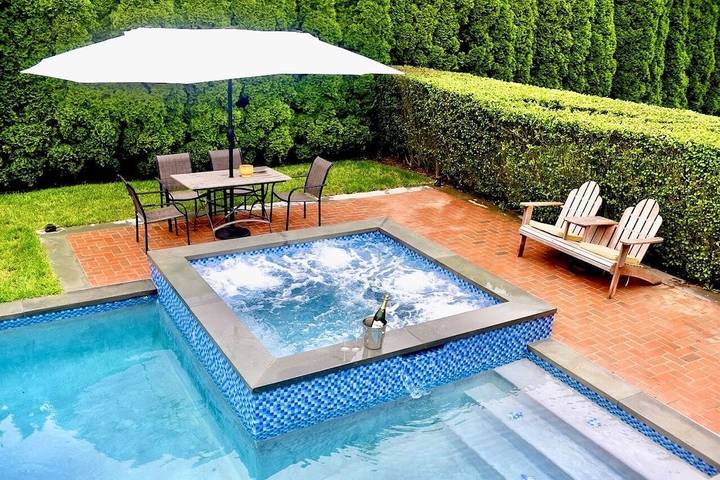 Vacation rental for 14 people, with hot tub and yard in Southampton (NY)