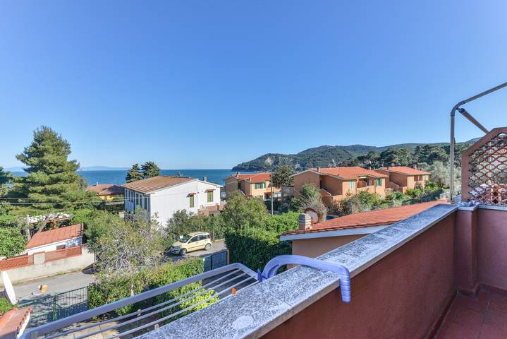 Appartamento intero, Appartamento 'Appartamento A Cavo Sul Mare' con vista mare, Wi-Fi e aria condizionata in Cavo, Rio