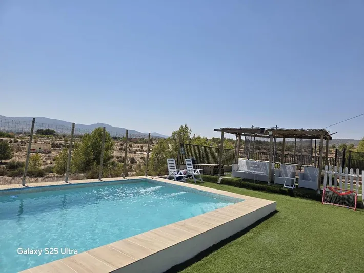 Casa rural para 6 personas, con vistas además de piscina y terraza - 1