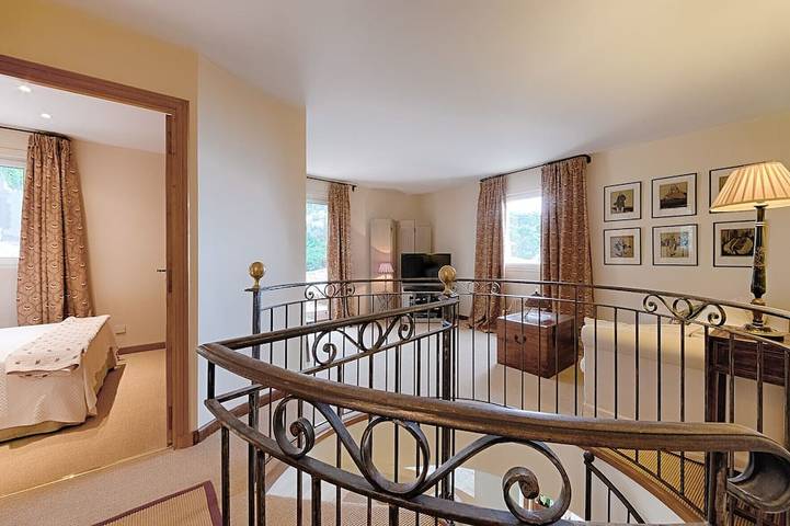 Villa pour 8 personnes, avec terrasse et jardin à Villefranche-sur-Mer - 4