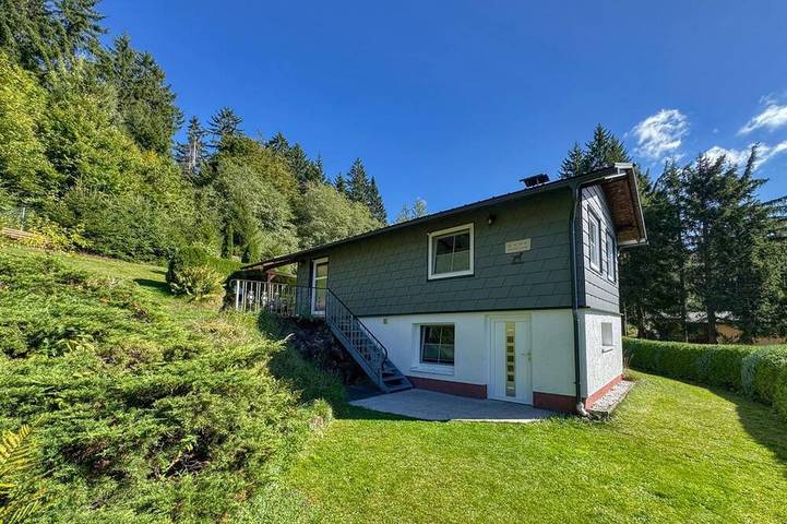 Ferienhaus für 3 Personen, mit Terrasse und Garten in Steinbach-Hallenberg