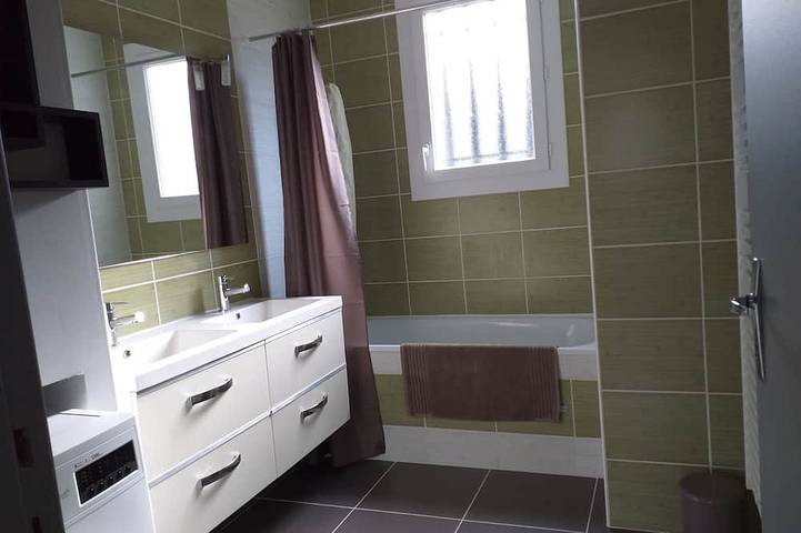 Location de vacances pour 6 personnes, avec jardin à Astugue - 4