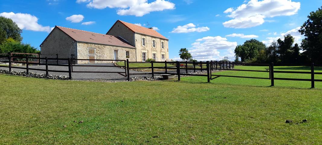 Chambre d’hôte pour 2 personnes, avec Jardin à Crouay