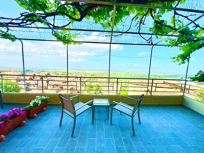 Casa de huéspuedes para 2 personas, con jardín además de vistas al lago y vistas en Toscana