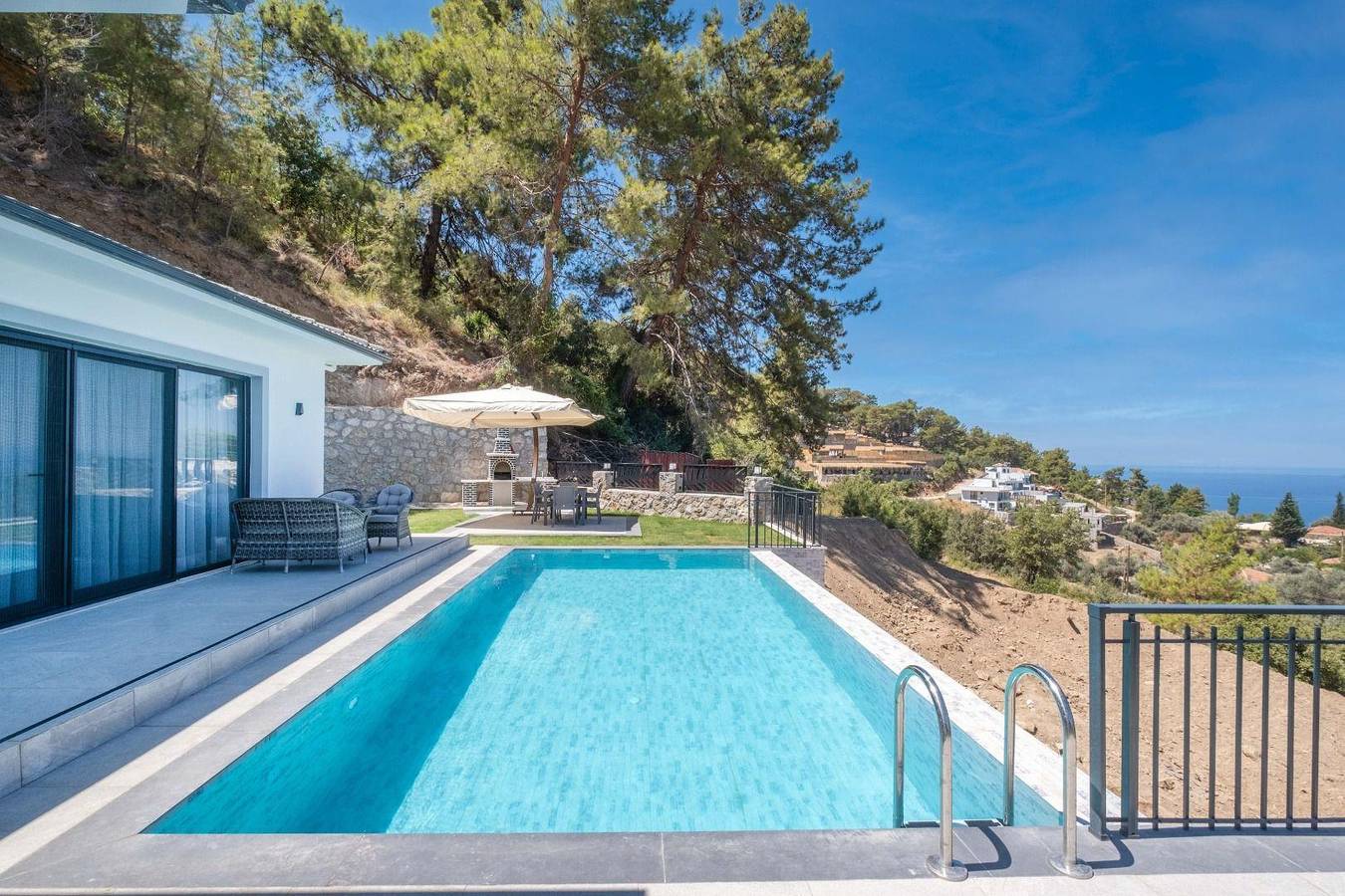 Villa with infinity pool in Fethiye Faralya in Fethiye, Muğla