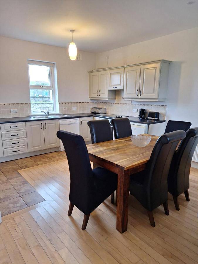 Location de vacances pour 5 personnes, avec vue et jardin à Doolin - 2