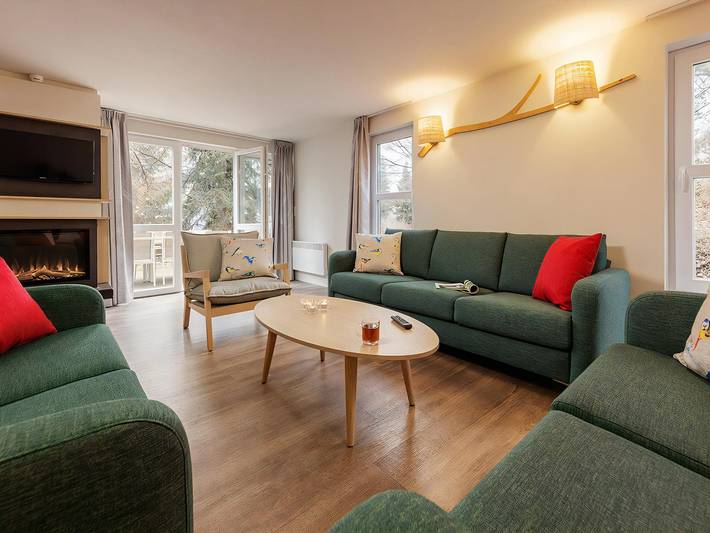 Gîte pour 8 personnes, avec Jardin et Piscine dans Cierreux