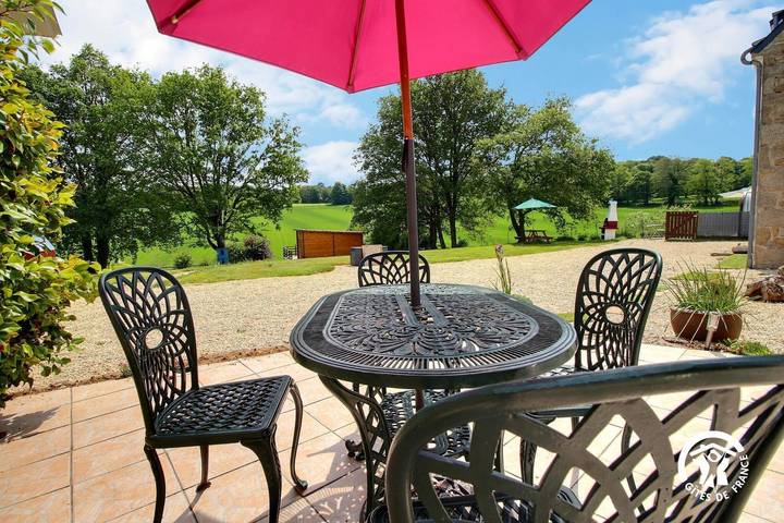 Gîte pour 4 personnes, avec piscine et jacuzzi ainsi que sauna et jardin à Quistinic - 2