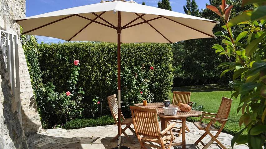 Location de vacances pour 4 personnes, avec Terrasse et Jardin à Lussan - 2