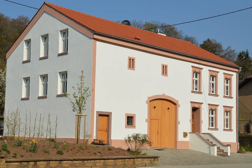 Ganze Wohnung, Moderne Ferienwohnung  im liebevoll restaurierten Lothringer Bauernhaus in Beckingen, Saar-Nahe-Bergland