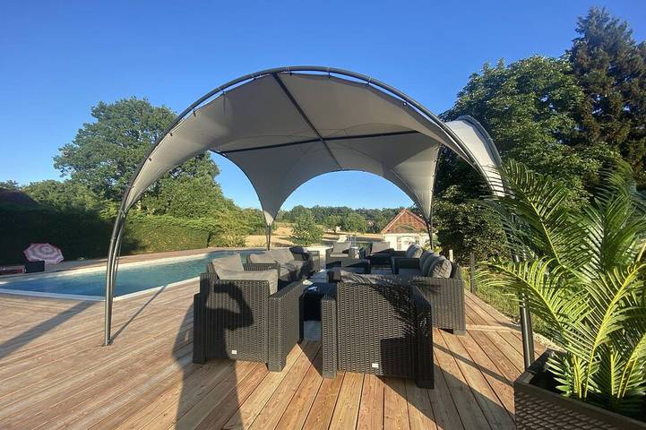 Location de vacances pour 24 personnes, avec Jacuzzi ainsi que Terrasse et Jardin à Coulaures