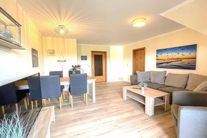 Ferienwohnung für 4 Personen, mit Balkon und Balkon/Terrasse sowie Garten und Ausblick in Kellenhusen, Südliche Ostseeküste