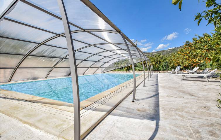 Appartamento di lusso di 240mq: Parcheggio, AC, Piscina e Cucina - Gaggi in Gaggi, Provincia di Messina
