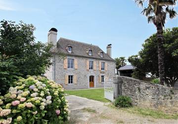 Gîte pour 12 personnes, avec terrasse et jardin, animaux acceptés à Asson