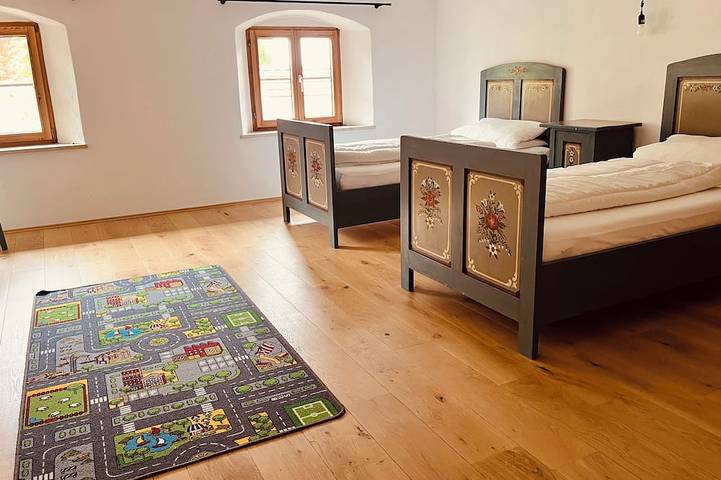 Ganze Wohnung, Ferienwohnung Wendelstein, 180qm mit Balkon, für max. 8 Personen in Wendelstein, Brannenburg