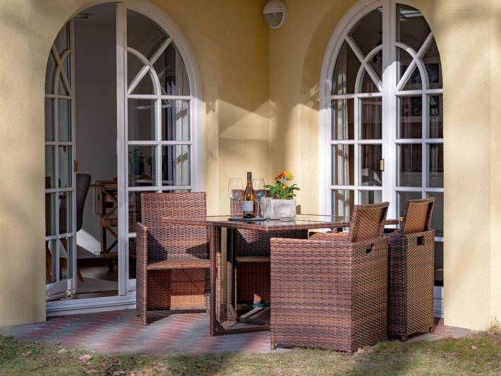 Ganze Ferienwohnung, Apartment Seeblick direkt am Scharmützelsee - Stilvolle Ferienwohnung mit Seeblick und Terrasse in Bad Saarow, Dahme-Seengebiet