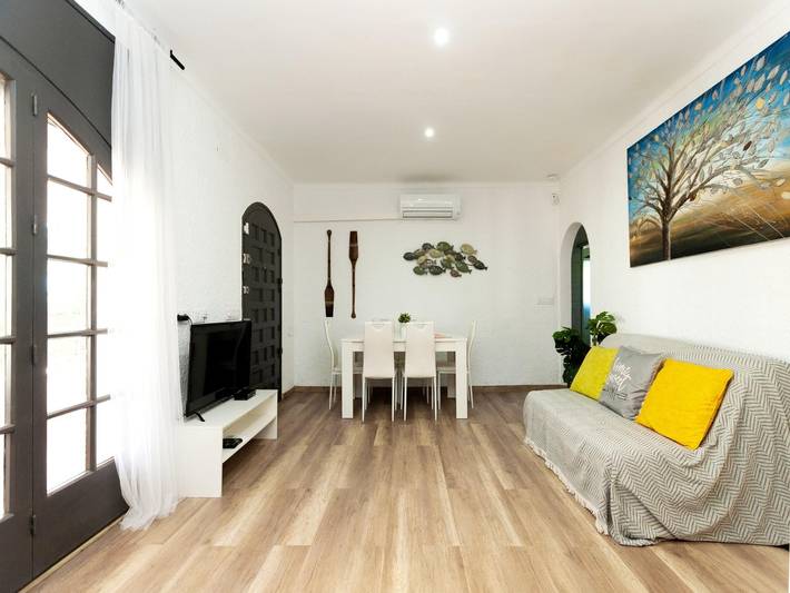 Ferienhaus für 7 Personen, mit Terrasse und Garten, kinderfreundlich in Roses - 2