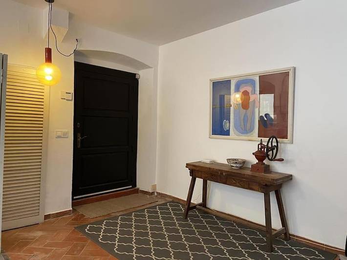 Location de vacances pour 6 personnes, avec vue et piscine ainsi que terrasse et jardin à Sant Mori - 3