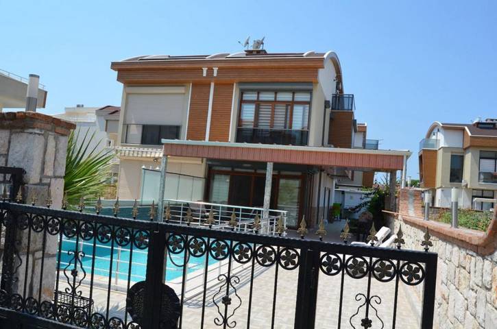 Villa für 10 Personen, mit Pool und Terrasse, mit Haustier in Didim