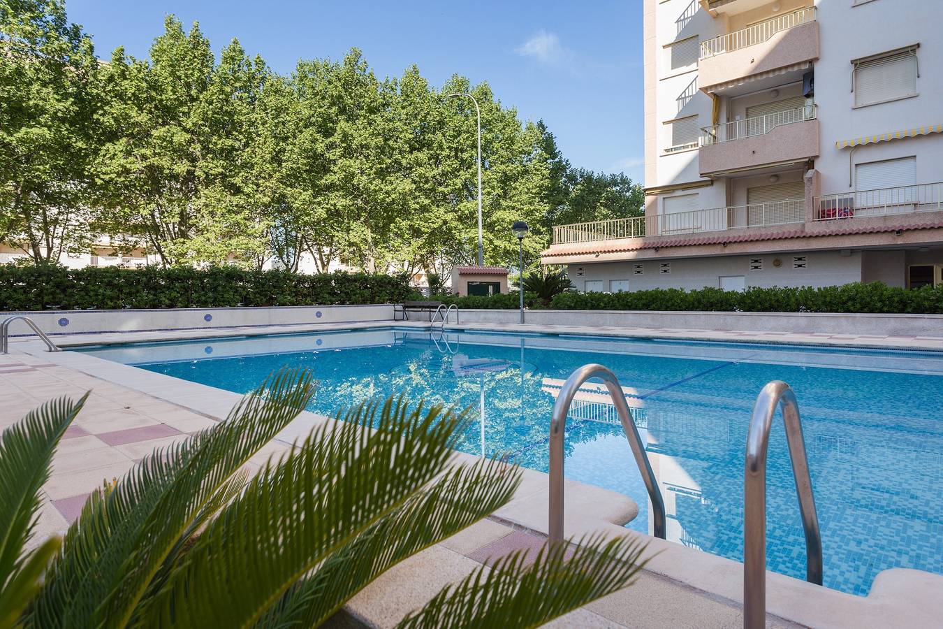 Ganze Wohnung, Ferienwohnung "Jardín X" in Meeresnähe mit Gemeinschaftspool und Wlan in Playa de Gandía, Costa de Valencia