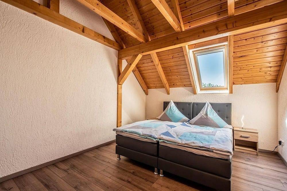 Ganze Wohnung, Susis Ferienwohnungen - Appartement/Fewo in An der Poststraße, Saale-Unstrut