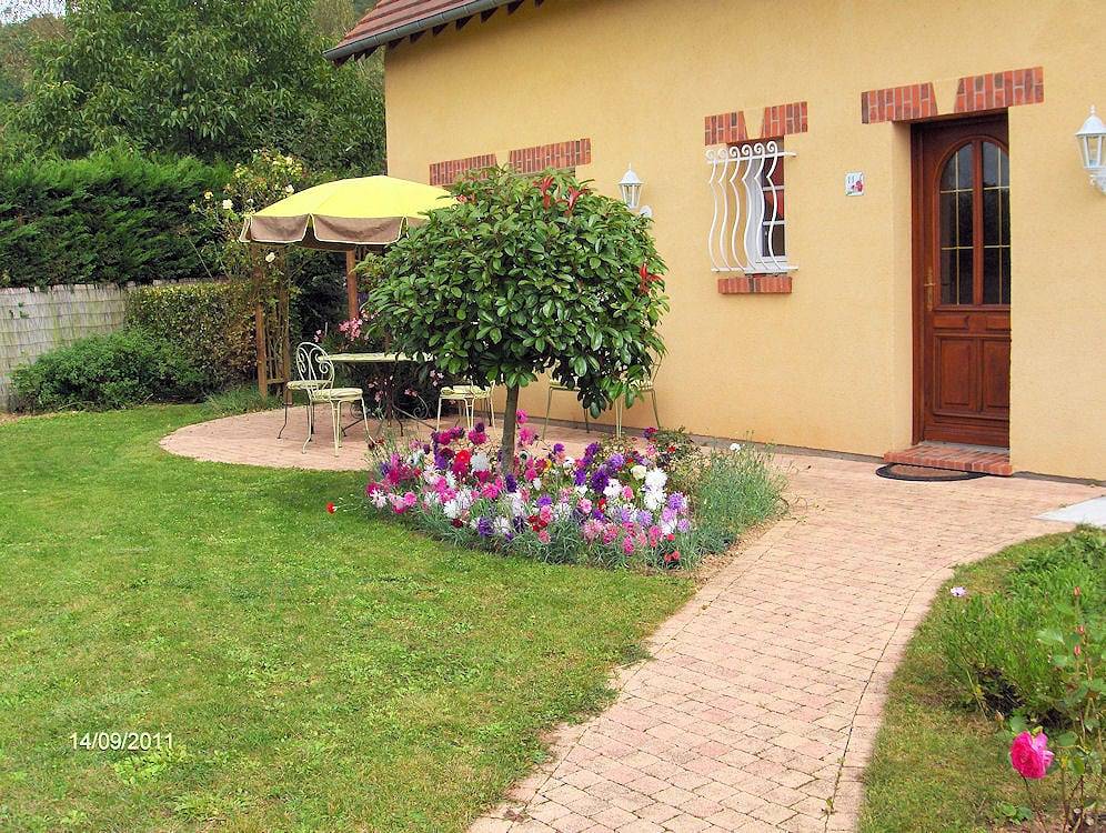 Les Chardonnerets - Chambre Bord de Mer in Port-Mort, Région de Les Andelys