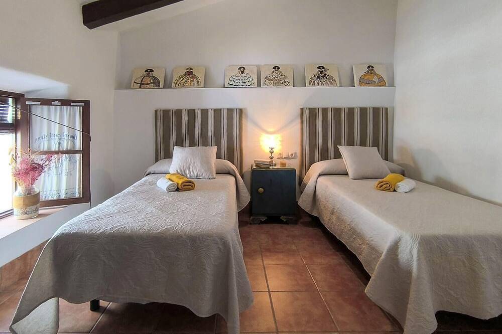 5 bedroom stunning home in Gerena in Gerena, Sevilla Provinz