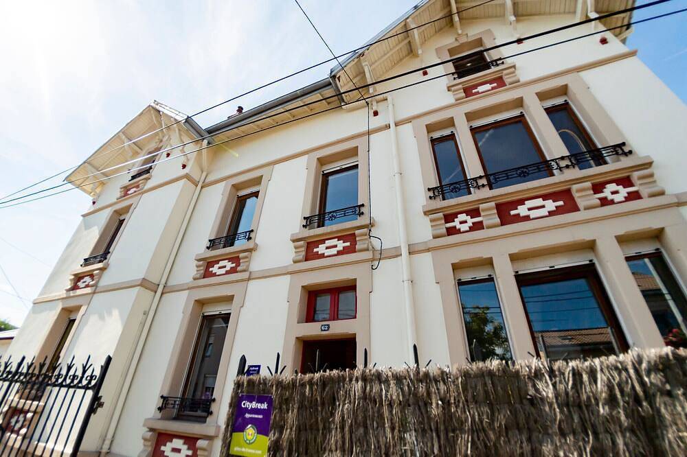 Apartamento encantador con jardín, cerca del centro de la ciudad y bien comunicado. in Chantraine, Región de Épinal